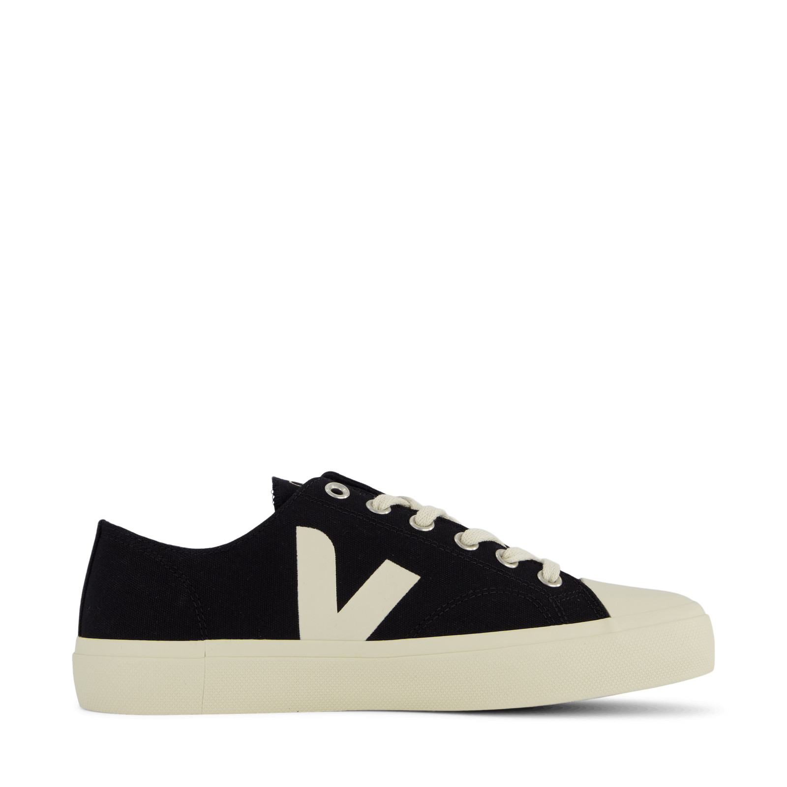 Wata Ii Low Canvas Black Pierre