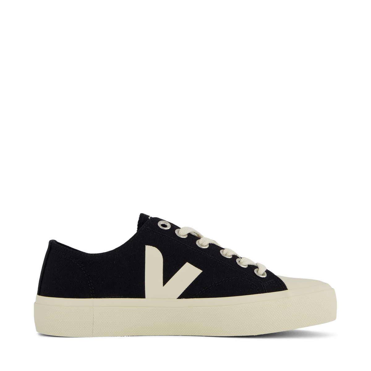 Wata Ii Low Canvas Black Pierre