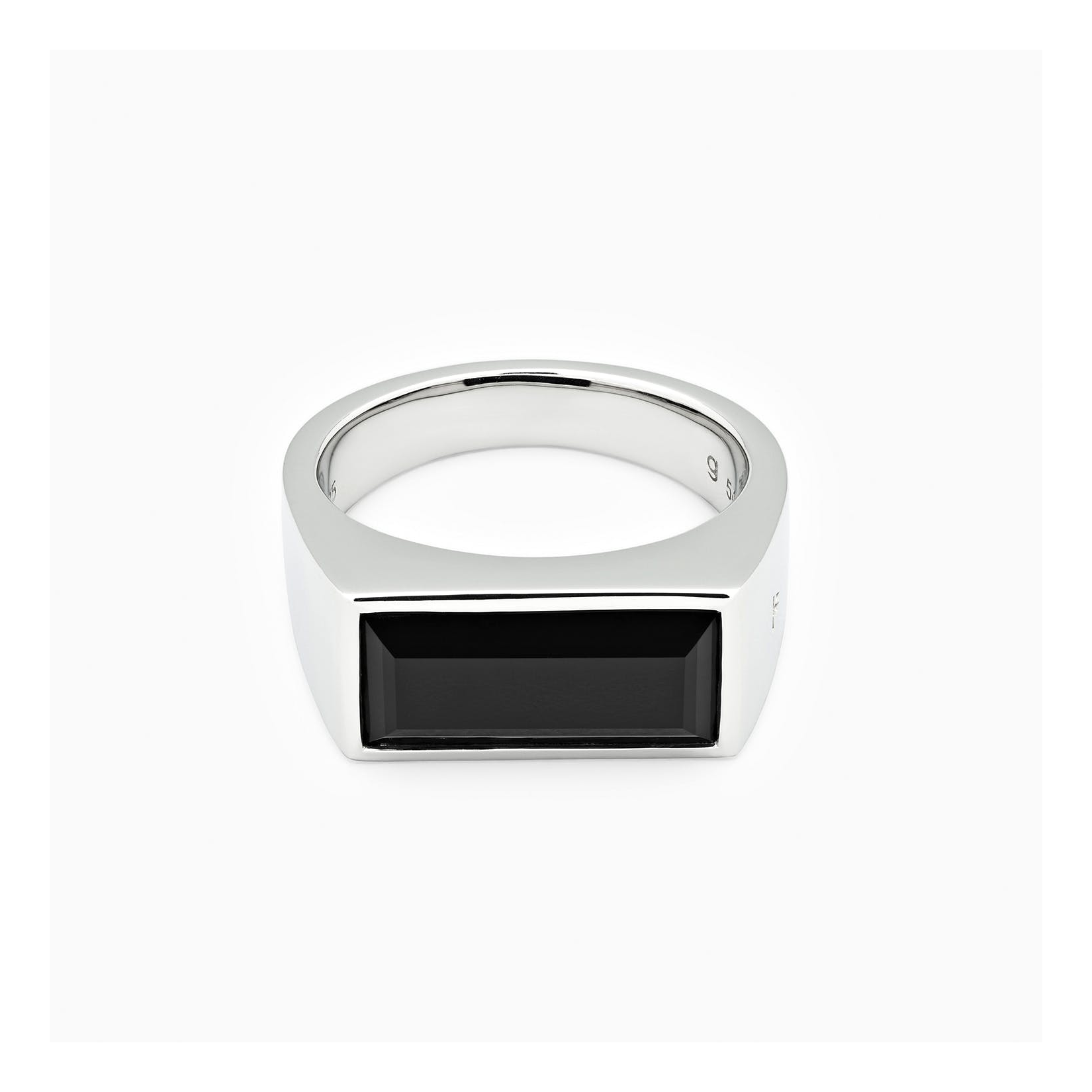 Tom Wood Peaky Ring Polished | Caliroots.com Tom Wood Peaky Ring Polished | Caliroots.com