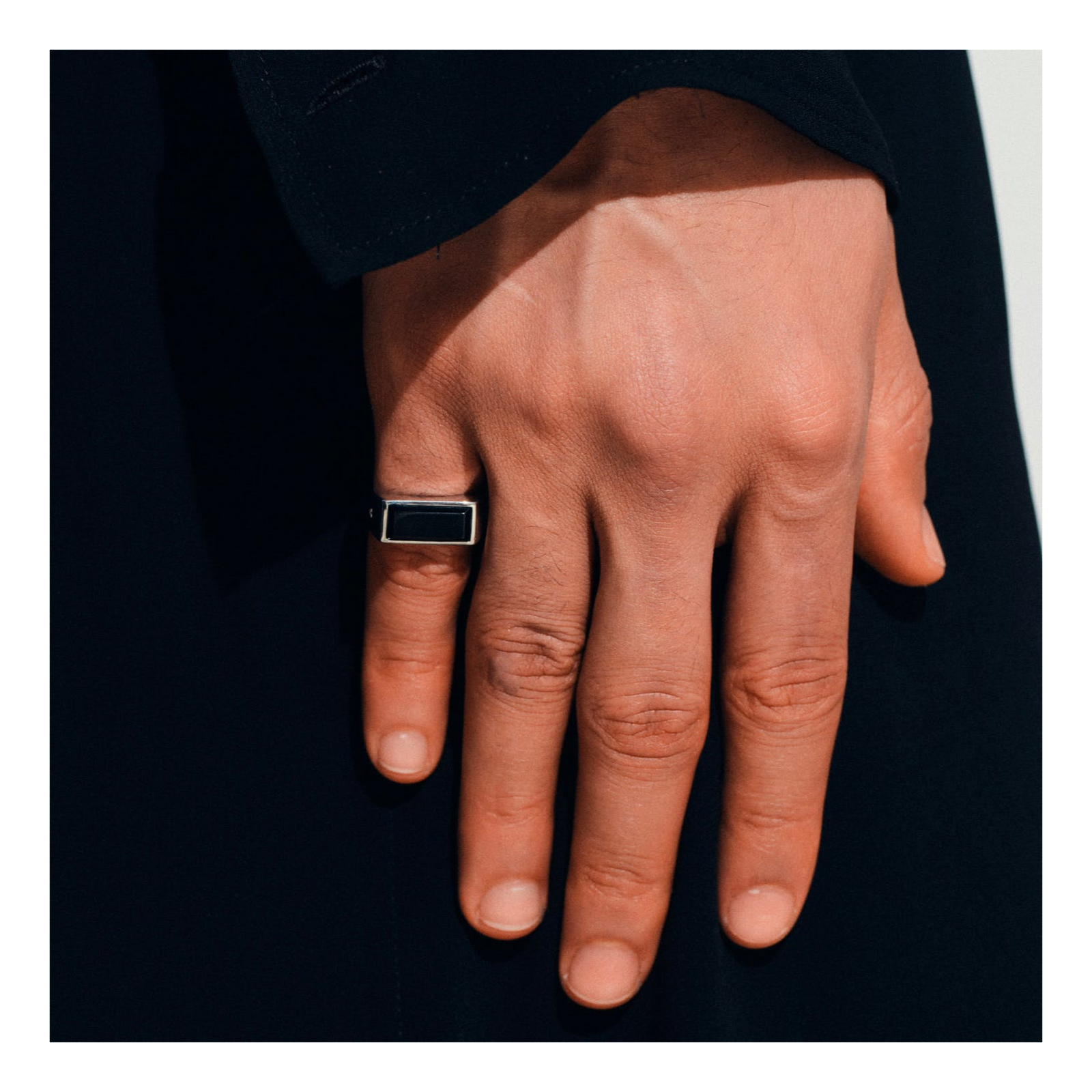 Peaky Ring Polished Onyx Silver