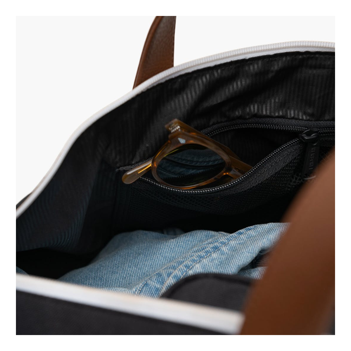 Herschel Novel Duffle Black