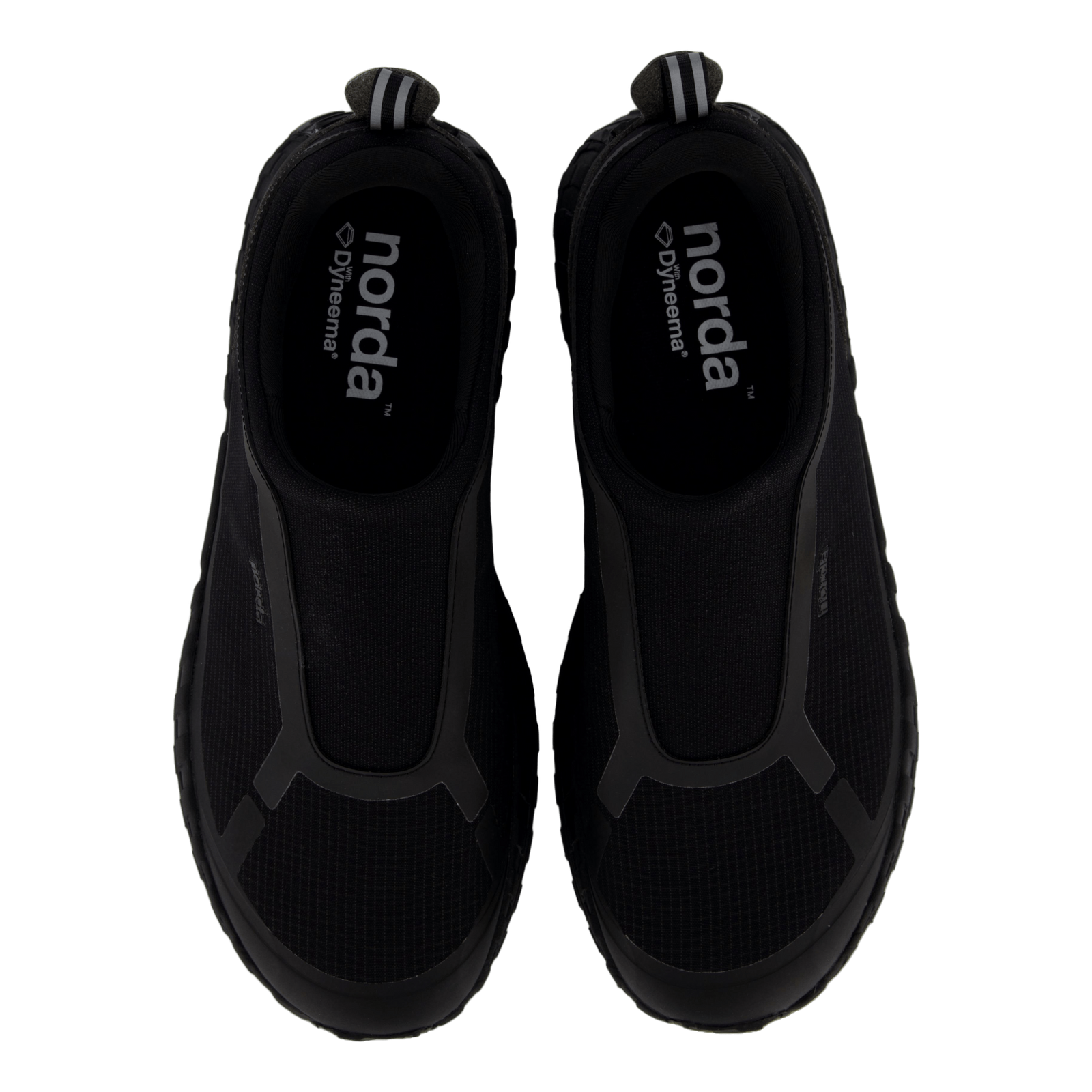 Norda 003 Pitch Black