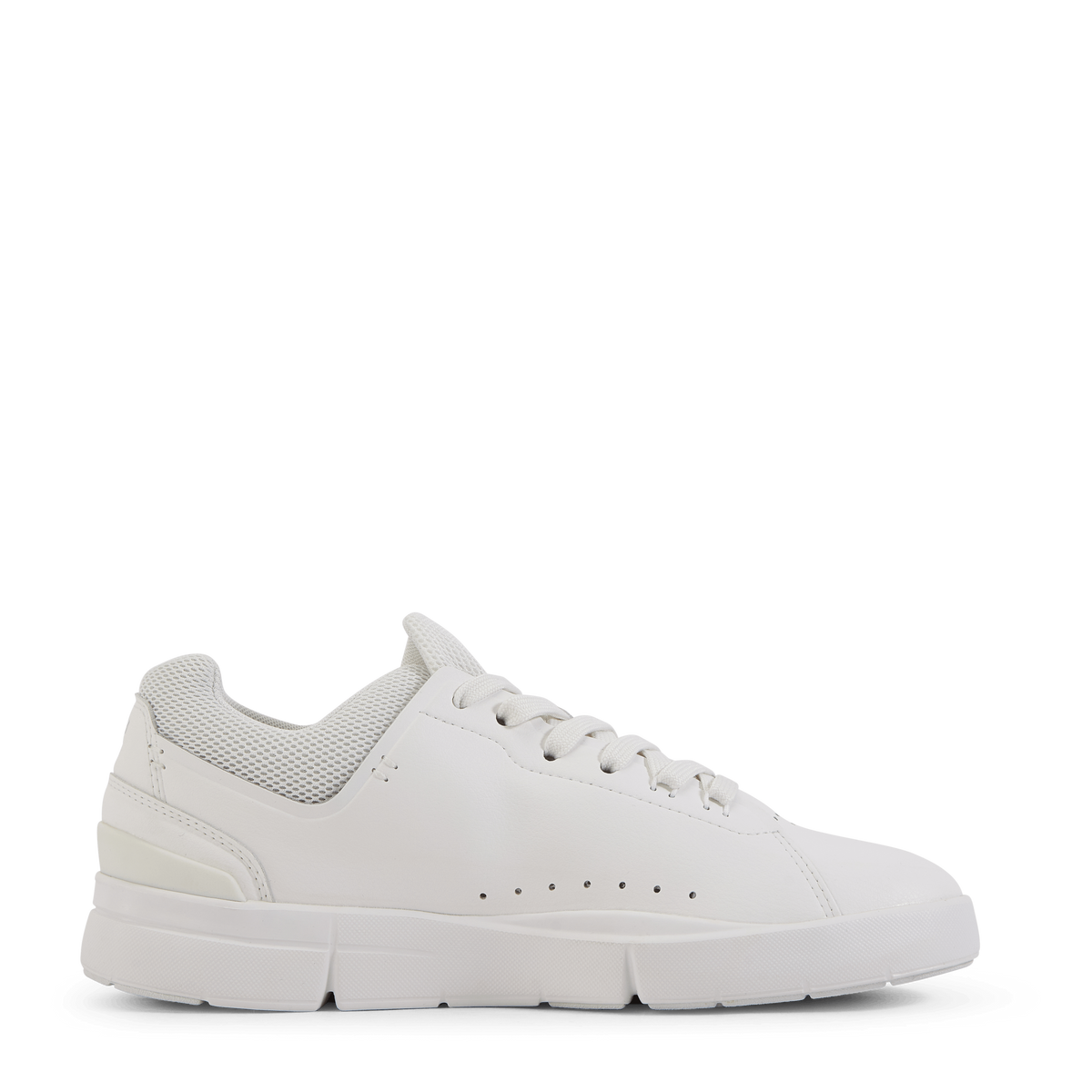 The Roger Advantage All White